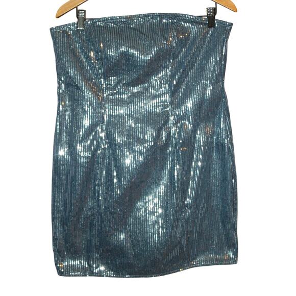 Pretty Little Thing NWT Sequin Strapless Mini Dress Size 10 - Picture 1 of 8